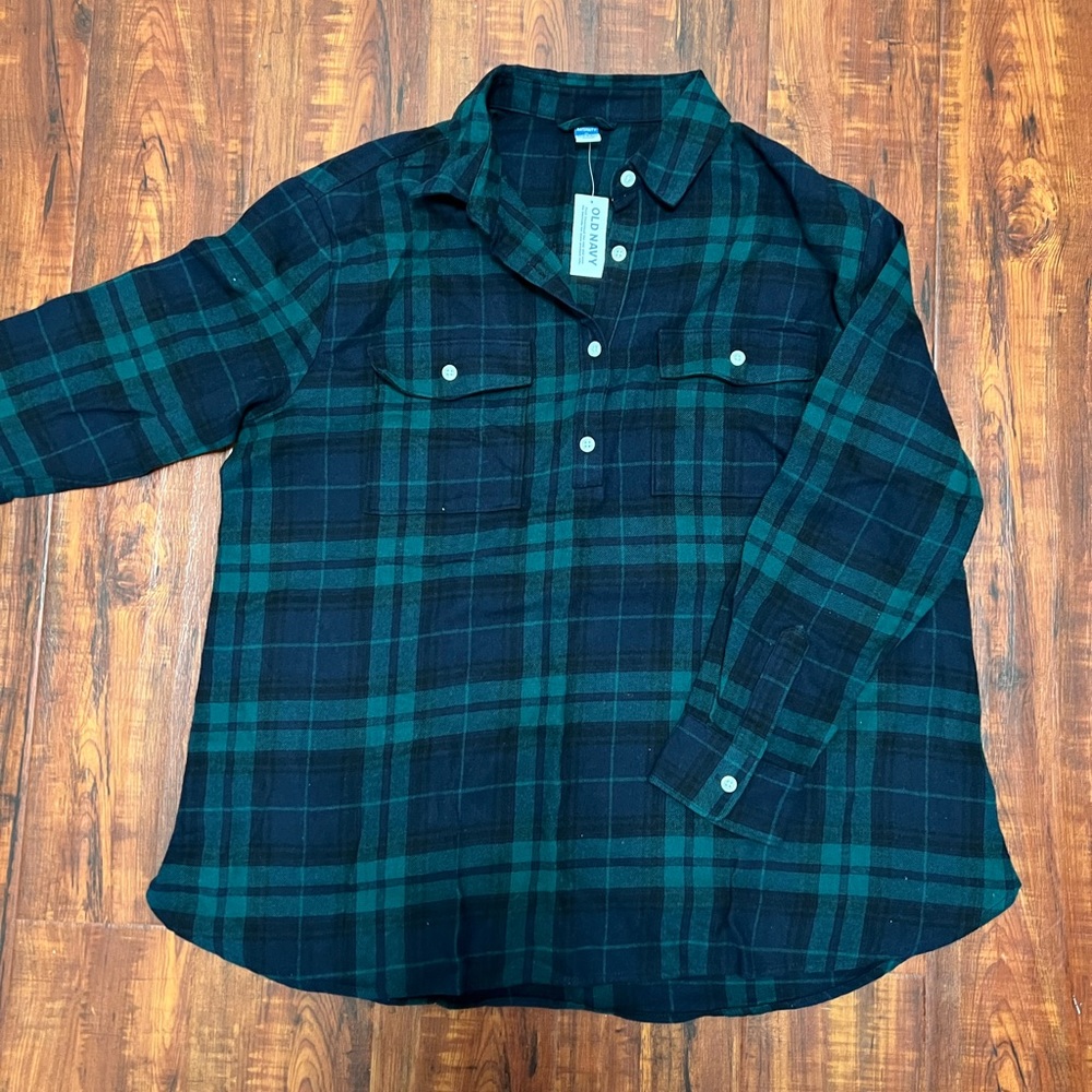 Old Navy Maternity plaid shirt